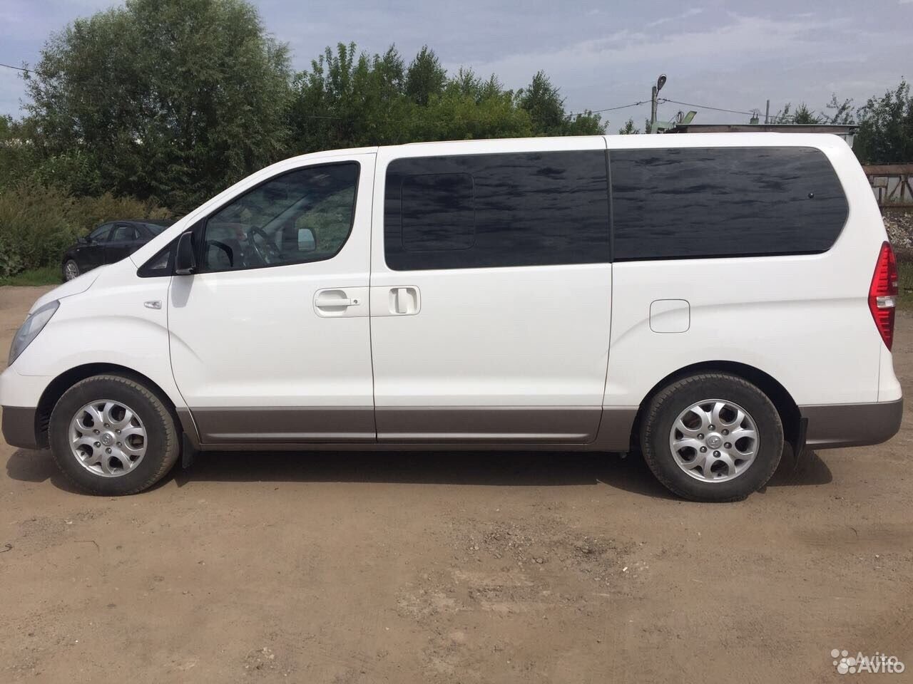 H1 Starex 2017. Hyundai h-1 2007 — 2015 II белый.