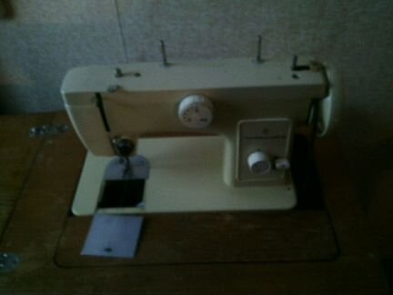 Швейная машина Чайка142М