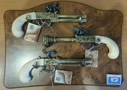 Муляжи старинных пистолетов (металл) Испания