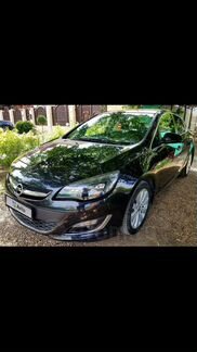 Opel Astra 1.6 МТ, 2014, седан