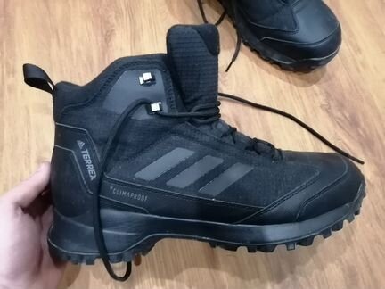 Зимние мужские кроссовки Adidas 44 размера