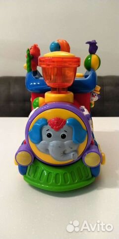 Музыкальный паровоз для развития малышей