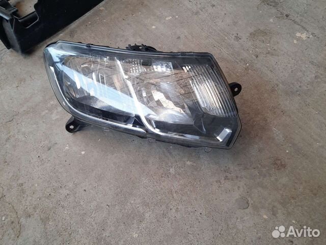 Фара передняя правая Renault Logan 2 Sandero 2