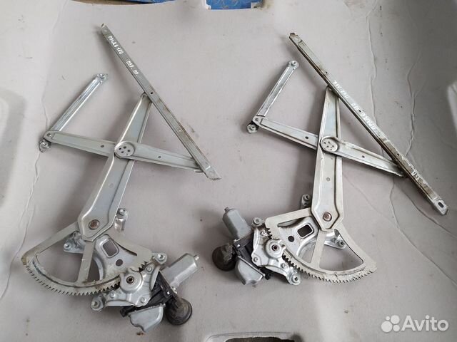 Стеклоподъемник электр. передний Toyota Land Cruis