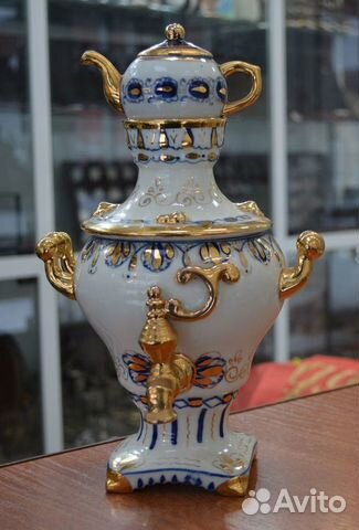 Фарфоровый сувенирный самовар. гжель (5)