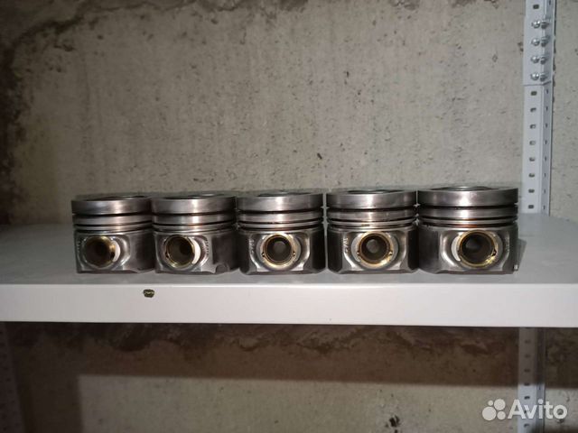 Поршень 000 5шт VW-crafter мотор 2,5 (BJM)