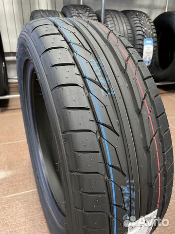 Nitto NT555 G2 215/55 R17