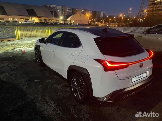 Lexus UX 2.0 CVT, 2019, 30 000 км