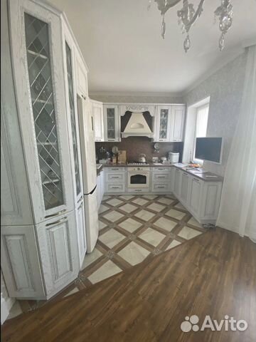 

2-к. квартира, 180 м², 10/10 эт.