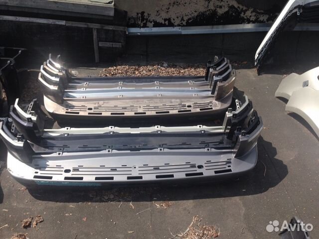 Бампер задний на Land Rover Discovery 4