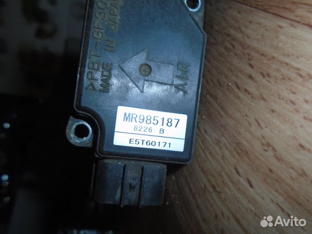 Датчик потока воздуха Mitsubishi Датчик потока воздуха Mitsubishi