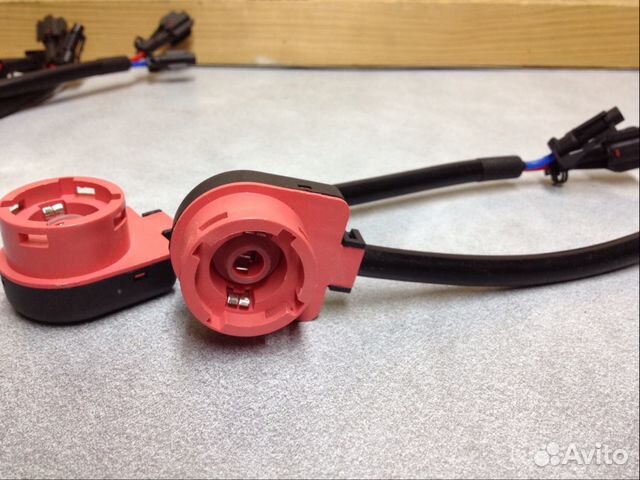 Переходник Д2С/Д2Р для штатной ксеноновой лампы Переходник Д2С/Д2Р для штатной ксеноновой лампы