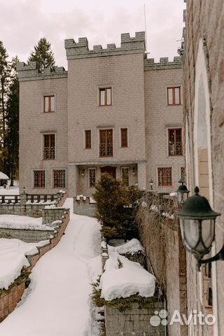 

10-к. и более дом, 1100 м²