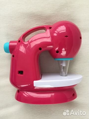 Детская швейная машинка Sew Cool + наборы Детская швейная машинка Sew Cool + наборы