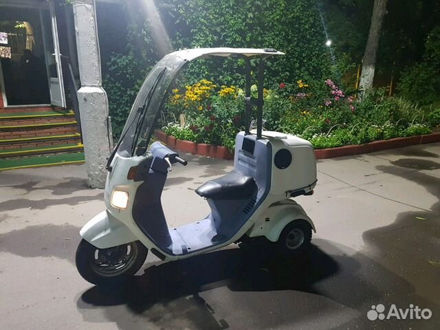 Скутер Honda Gyro Canopy (трехколесный) Скутер Honda Gyro Canopy (трехколесный)