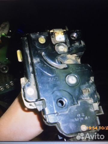 Дверной электо замок Фольксваген Пассат б5