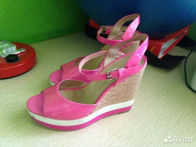 Босоножки розовые лак tervolina Босоножки розовые лак tervolina