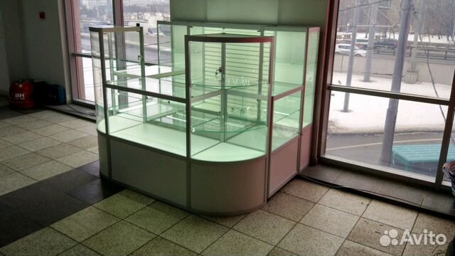 Пристенный павильон Пристенный павильон