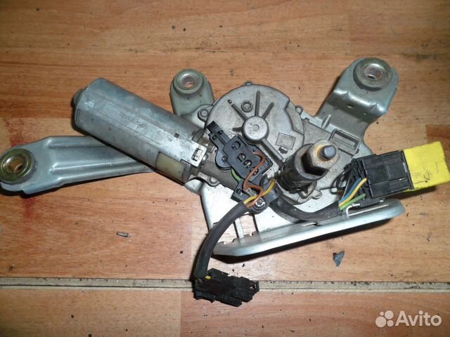 Моторчик стеклоочистителя, задний на Mercedes W163 Моторчик стеклоочистителя, задний на Mercedes W163