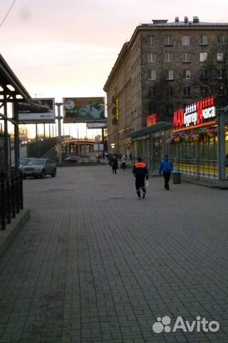 Торговое помещение у метро, 60 м² Торговое помещение у метро, 60 м²