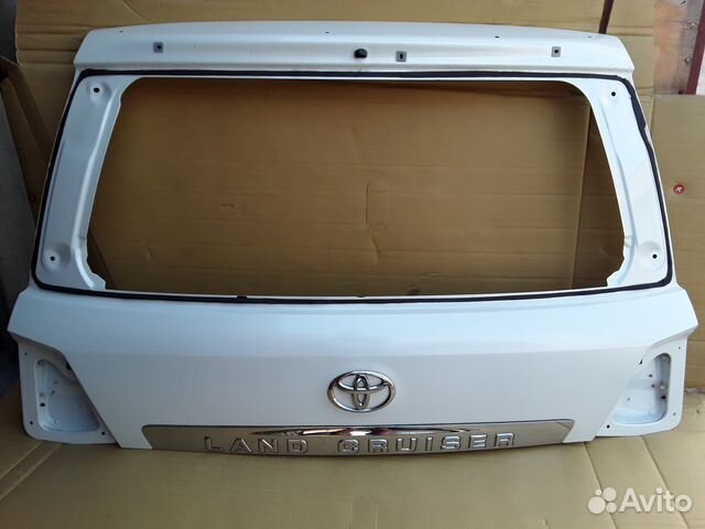 Дверь багажника Toyota LandCruiser 200