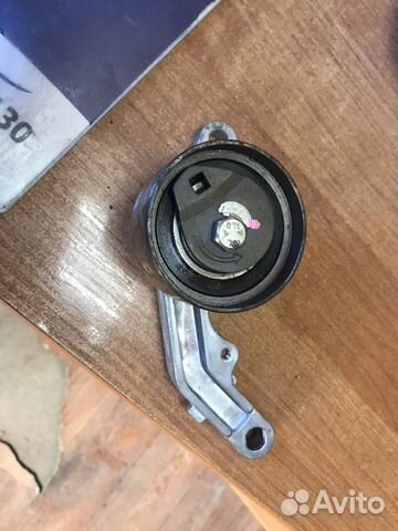 Натяжитель ремня грм PT cruiser 00 - 04781570AB