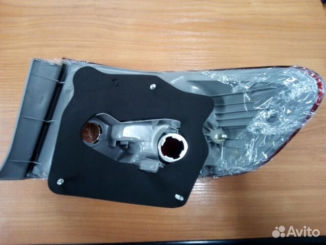 Фонарь задний левый Toyota Corolla ZE150 2010-2013 Фонарь задний левый Toyota Corolla ZE150 2010-2013