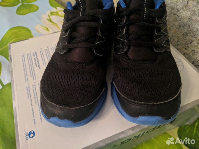 Кроссовки на мальчика 35 р-р