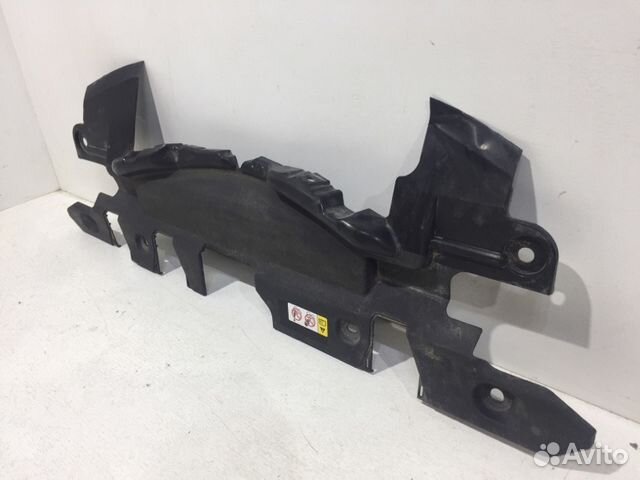 Накладка замка капота передняя Toyota Rav4 40