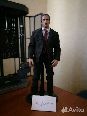 Hot toys batman armory Bruce Wayne