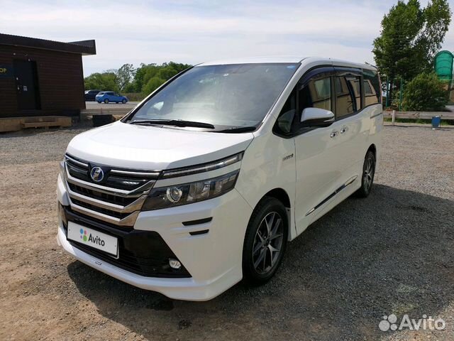 Toyota Voxy 1.8 CVT, 2014, 96 000 км