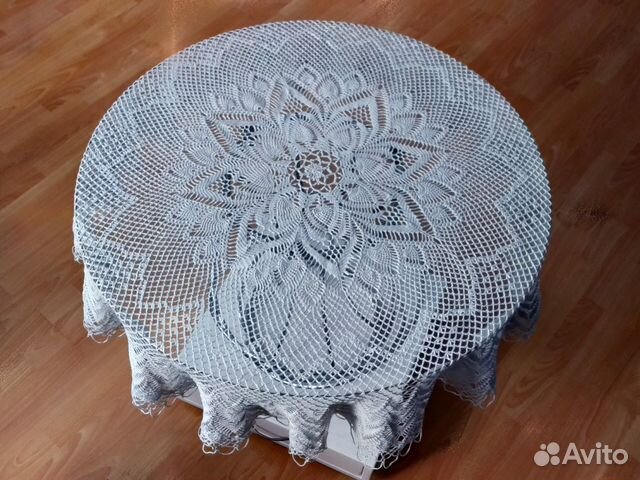 Скатерть ручной работы, 120 см