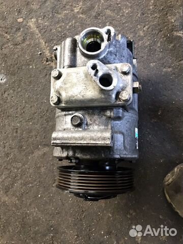 Компрессор кондиционера на VW пассат B6 1K0820803S