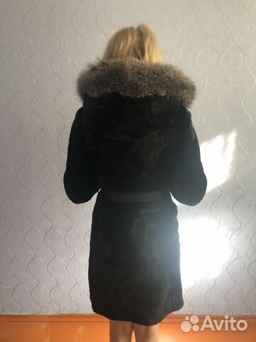 Шуба из мутона женская, воротник чернобурка Шуба из мутона женская, воротник чернобурка