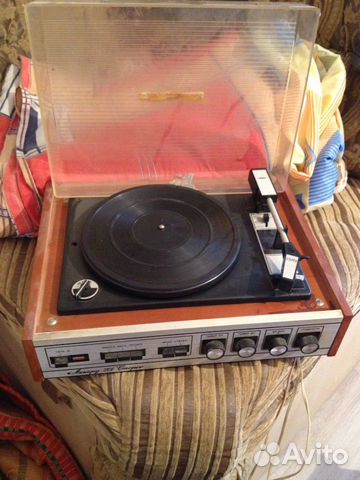 Проигрыватель для виниловых пластинок Аккорд