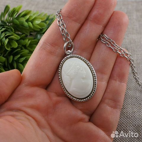 Подвеска Камея Дама кремовая silver винтаж. стекло Подвеска Камея Дама кремовая silver винтаж. стекло