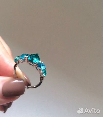 Серебряное кольцо и серьги с фианитами Серебряное кольцо и серьги с фианитами