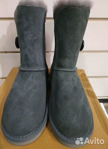 UGG угги, с одной пуговицей серые UGG угги, с одной пуговицей серые