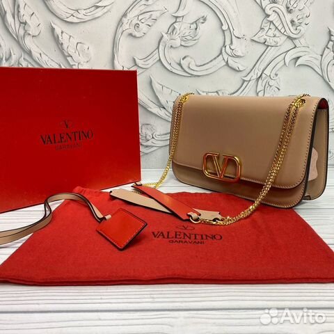 Новая женская сумка кожа через плечо Valentino Новая женская сумка кожа через плечо Valentino