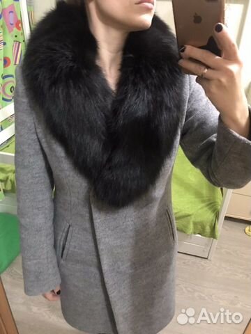 Пальто зимнее с мехом песца Пальто зимнее с мехом песца
