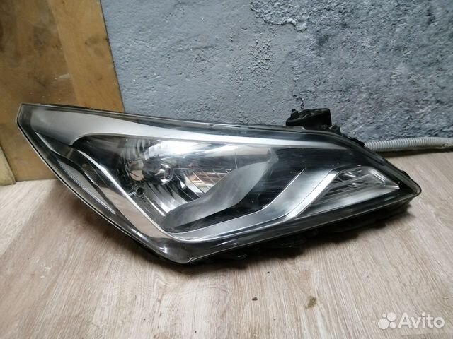 Hyundai Solaris 2014-2017 фара правая