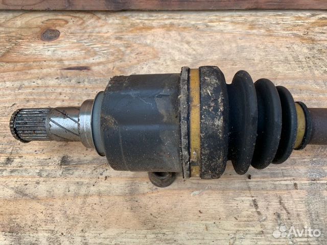 Приводной вал правый Mitsubishi Lancer 10 2.0 4B11 Приводной вал правый Mitsubishi Lancer 10 2.0 4B11