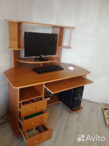 Компьютерный стол