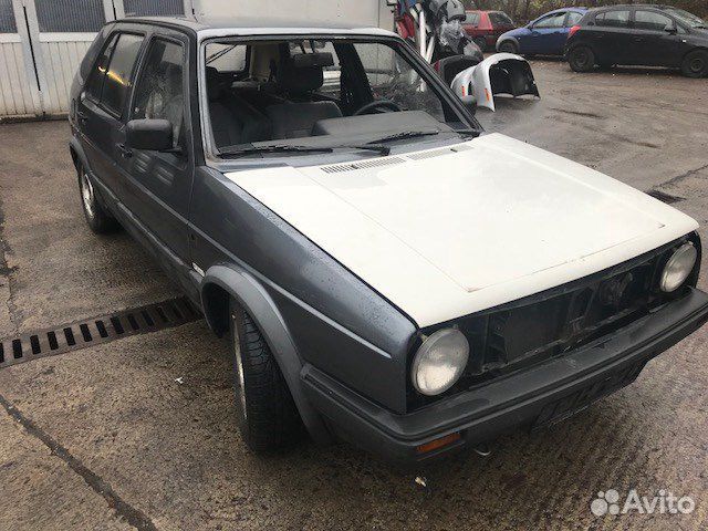 Разбор на запчасти Volkswagen Golf 2