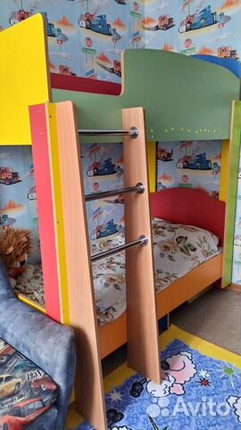 Продам двуярусную кровать