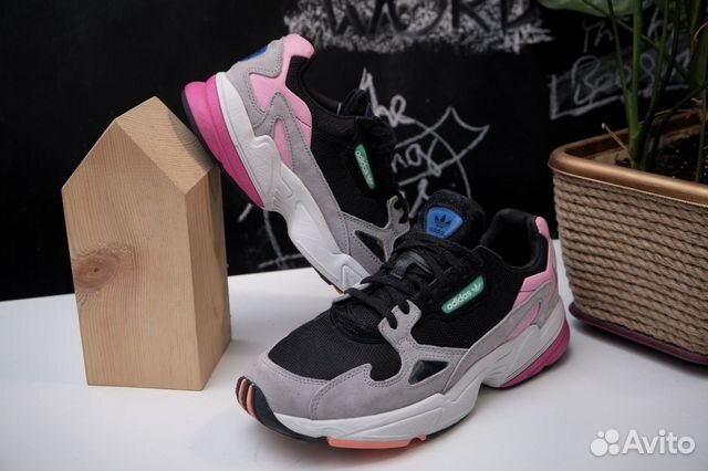 Кроссовки Adidas Falcon Кроссовки Adidas Falcon