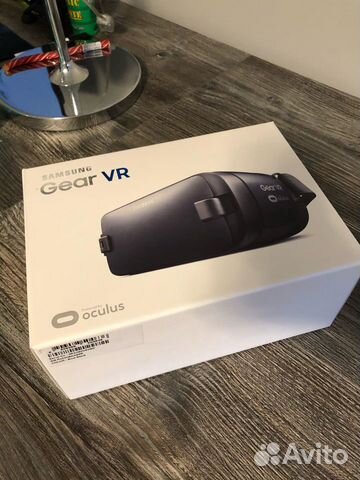 Samsung Gear VR SM R-323 (2 поколение) Samsung Gear VR SM R-323 (2 поколение)