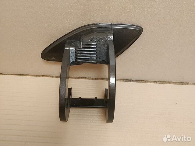 Крышка омывателя фары правая Mercedes GLK204 X204 Крышка омывателя фары правая Mercedes GLK204 X204