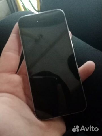 Телефон iPhone 5s на 16гб