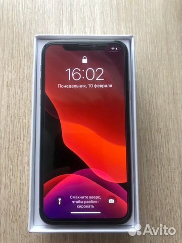 Телефон iPhone 10 64gb